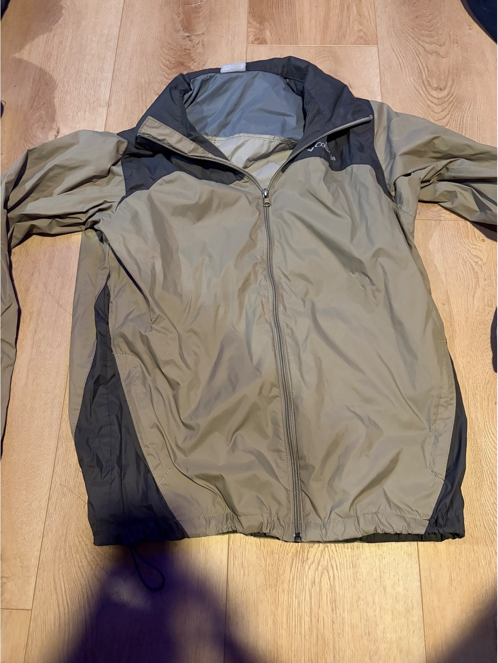 columbia rain jacket size M
